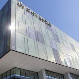 Novartis a jeté son dévolu sur le laboratoire Chinook Therapeutics. Le prix de transaction s'élève à 3,2 milliards de dollars - soit 40 dollars par action Chinook - et pourra encore être agrémenté de 300 millions en fonction du franchissement de ...